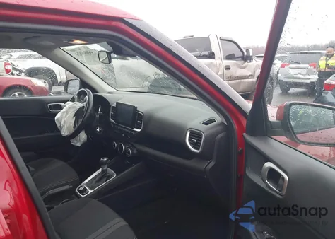 2021 Hyundai Venue Sel from USA, damaged, VIN KMHRC8A32MU083012